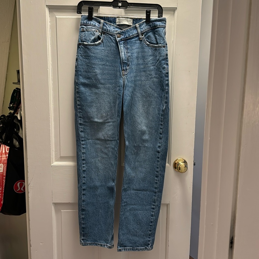 Abercrombie and Fitch size 2S 2 Dad Jean High Rise denim pants